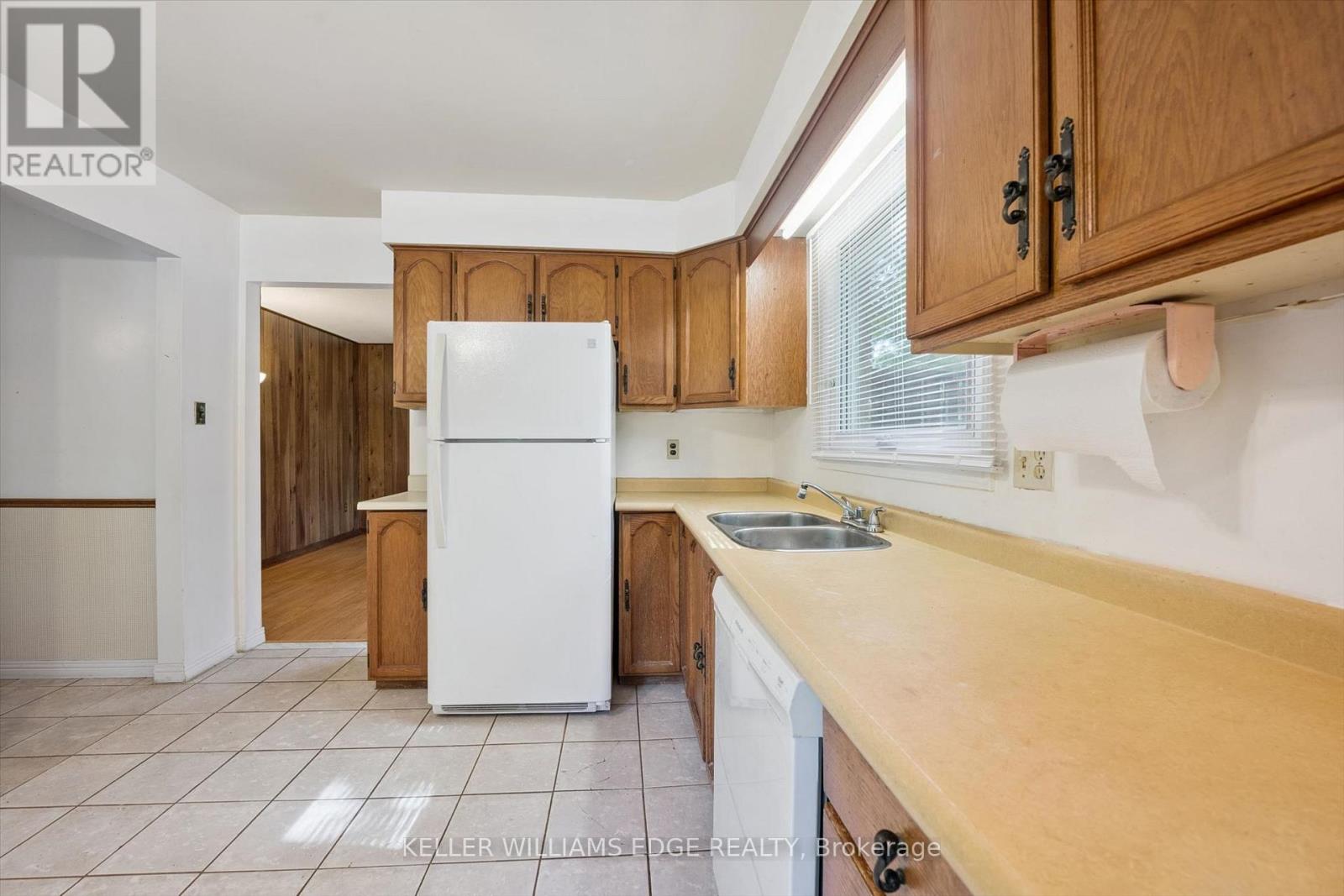 2181 JOYCE STREET - 14