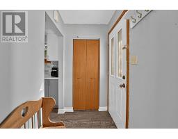Bedroom 3 - 16 Lockton Crescent, Brampton, ON L6W1C3 Photo 6