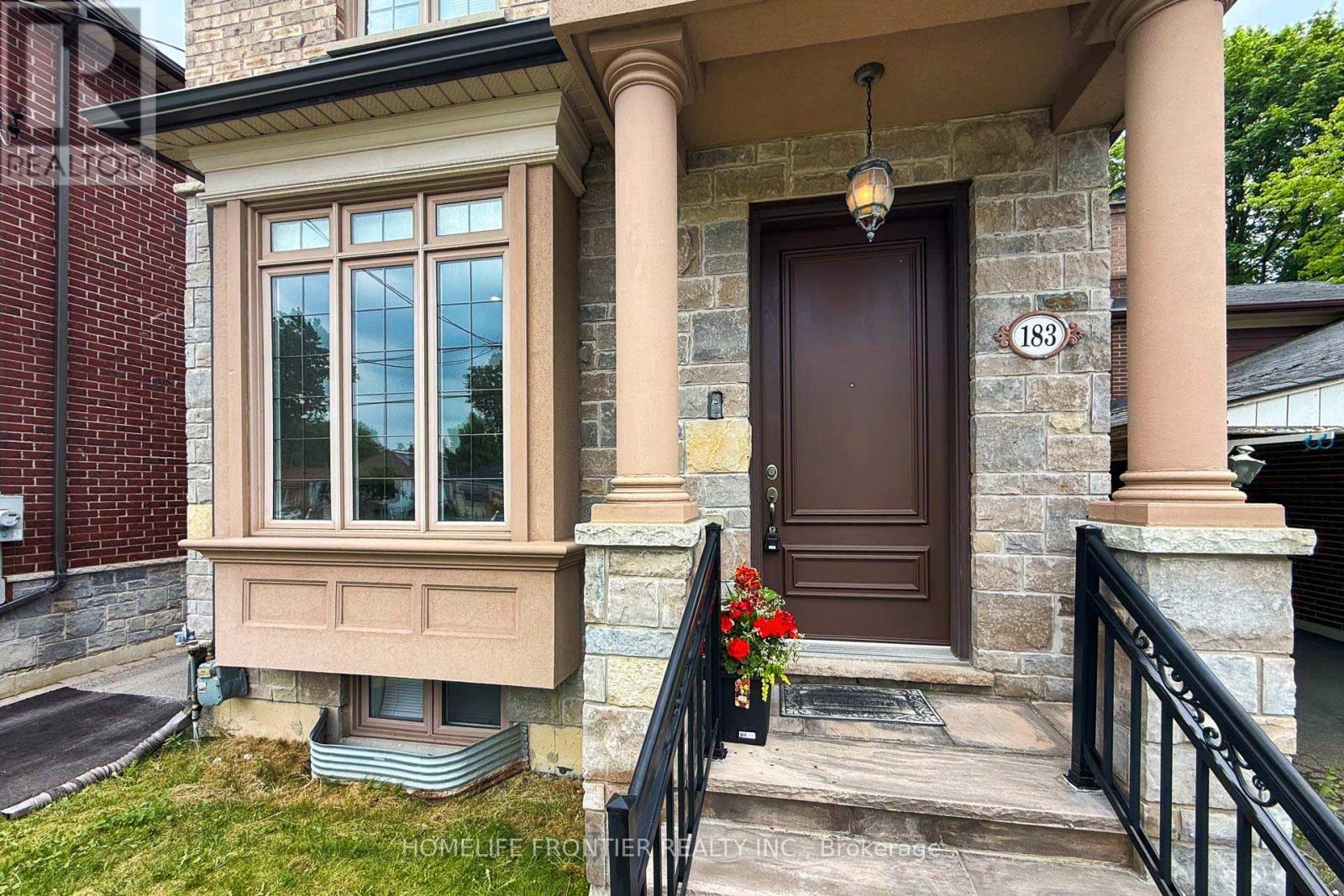 183 FINCH AVENUE E - 2