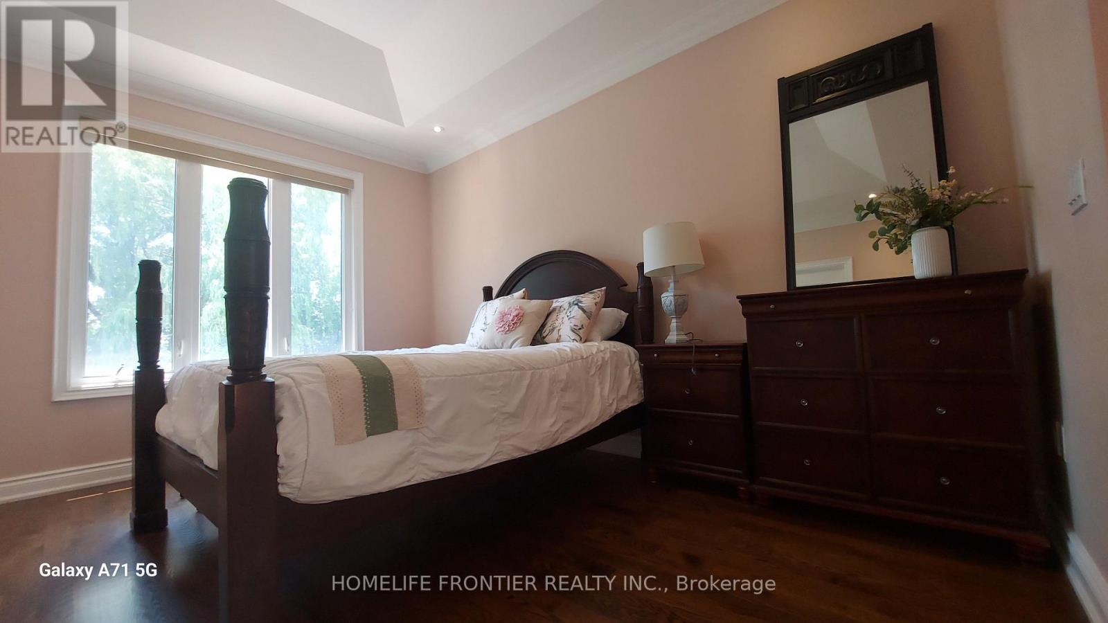 183 FINCH AVENUE E - Image 28
