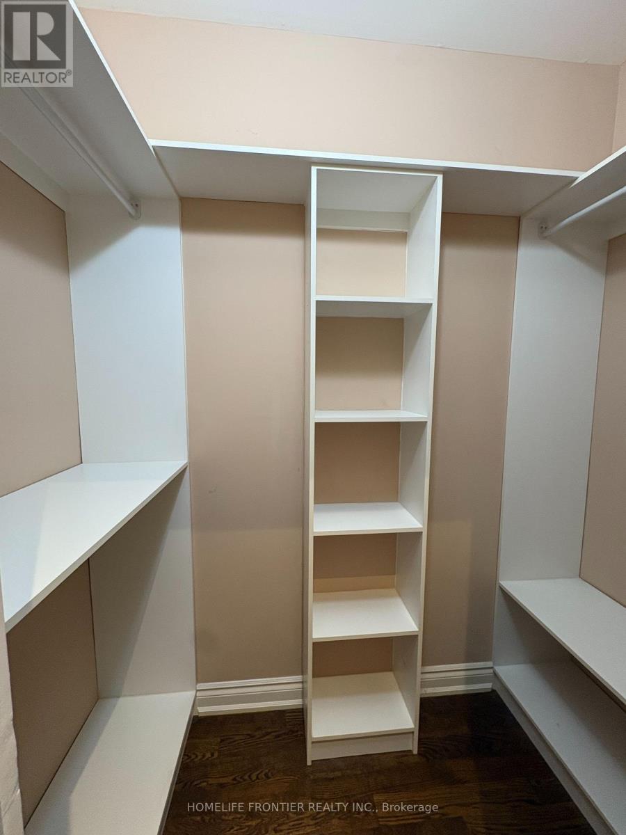 183 FINCH AVENUE E - Image 31