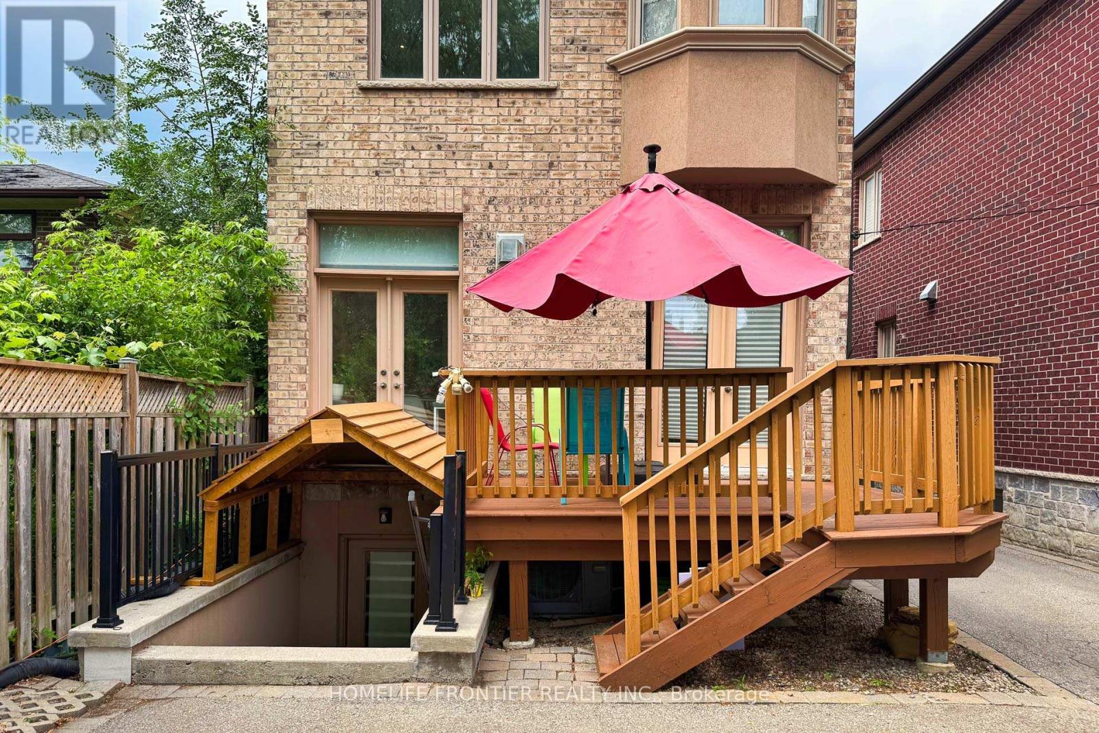 183 FINCH AVENUE E - 46