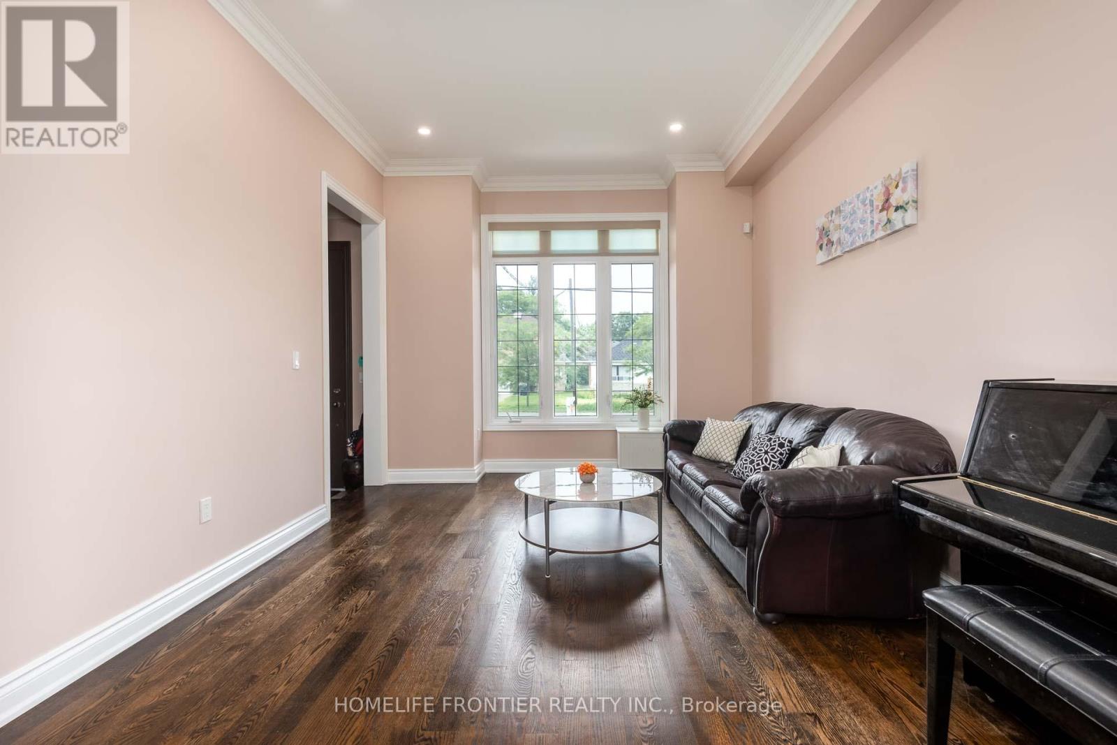 183 FINCH AVENUE E - Image 6
