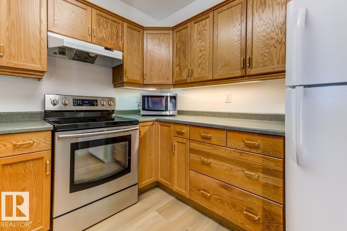 #212 8912 156 ST NW - 3