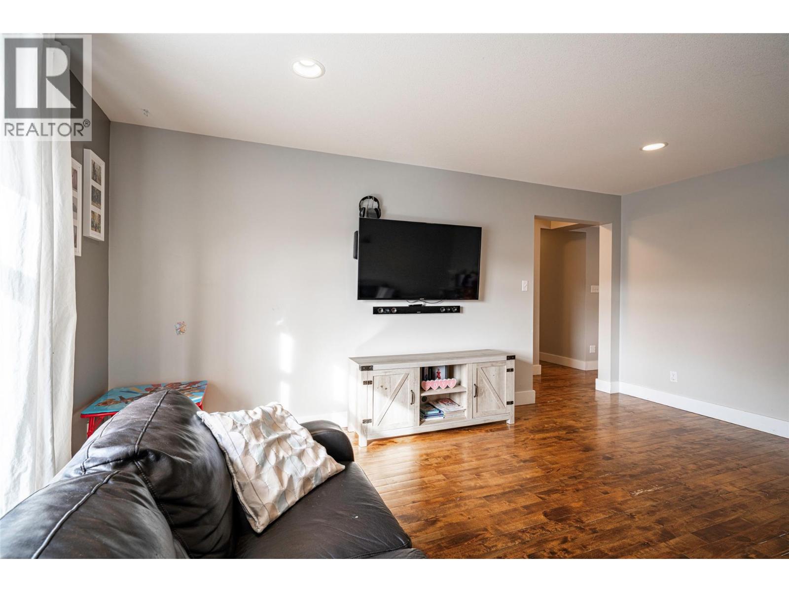 #7 4909 27 Avenue - 10