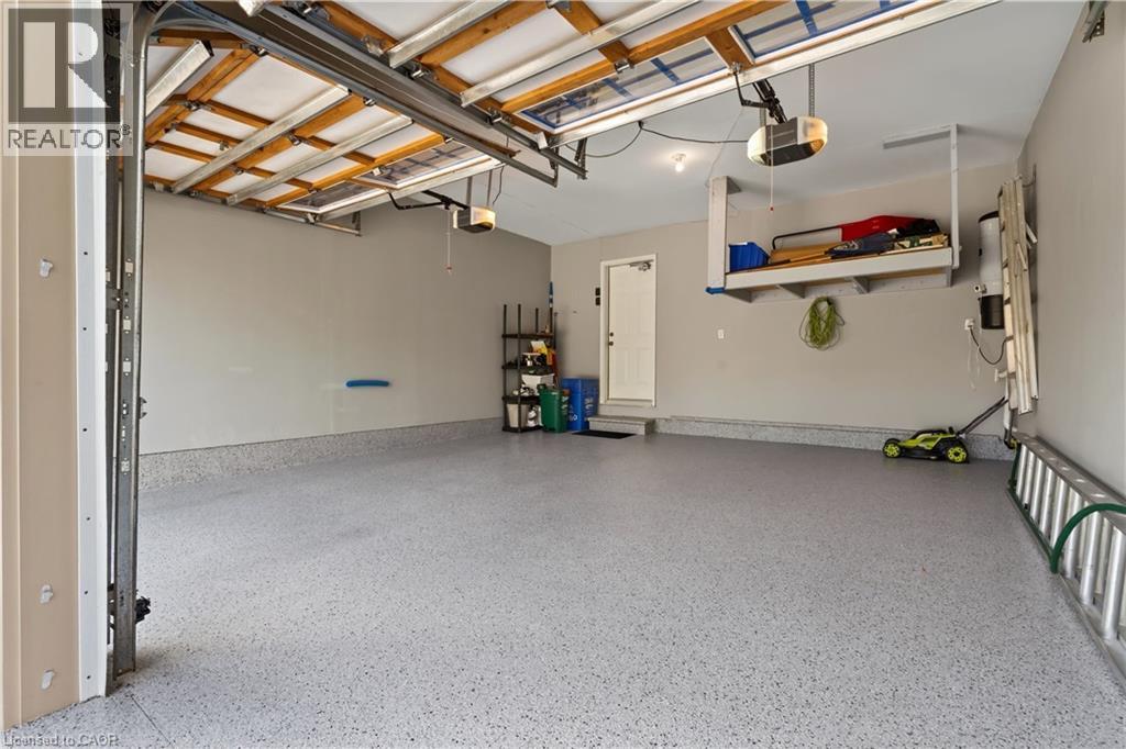 360 HOLMES Crescent - Image 30
