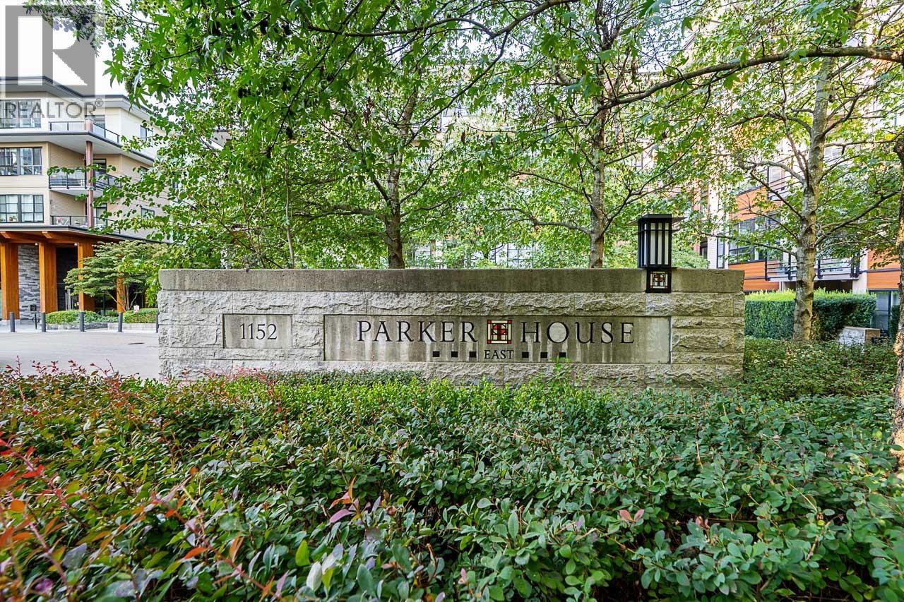 310 1152 WINDSOR MEWS, Coquitlam — photo 2