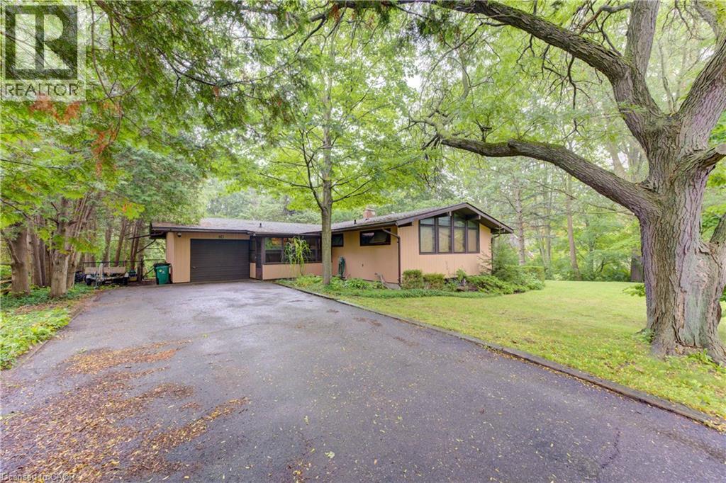 80 CHAPEL HILL Drive, Kitchener — photo 1