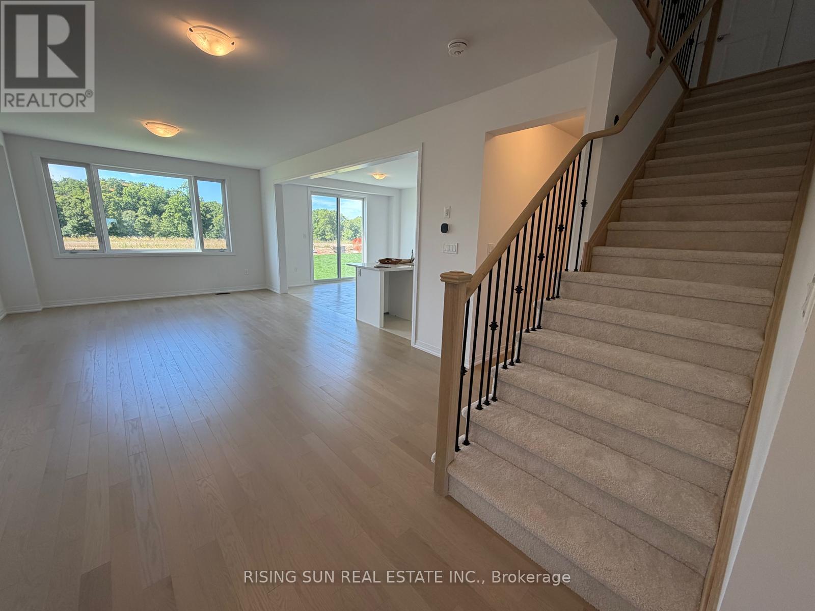 562 TELFER STREET, South-West Oxford — photo 8