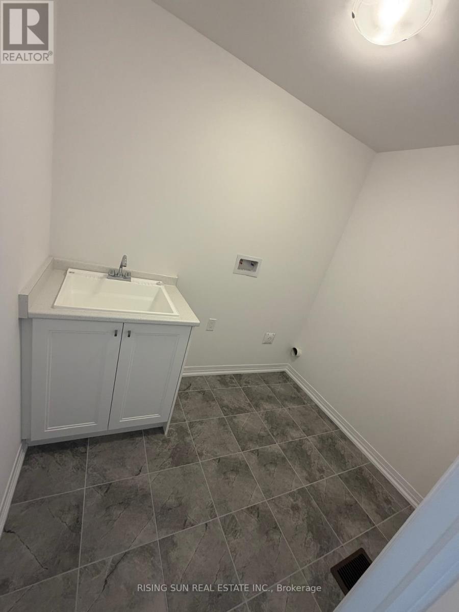 562 TELFER STREET, South-West Oxford — photo 5