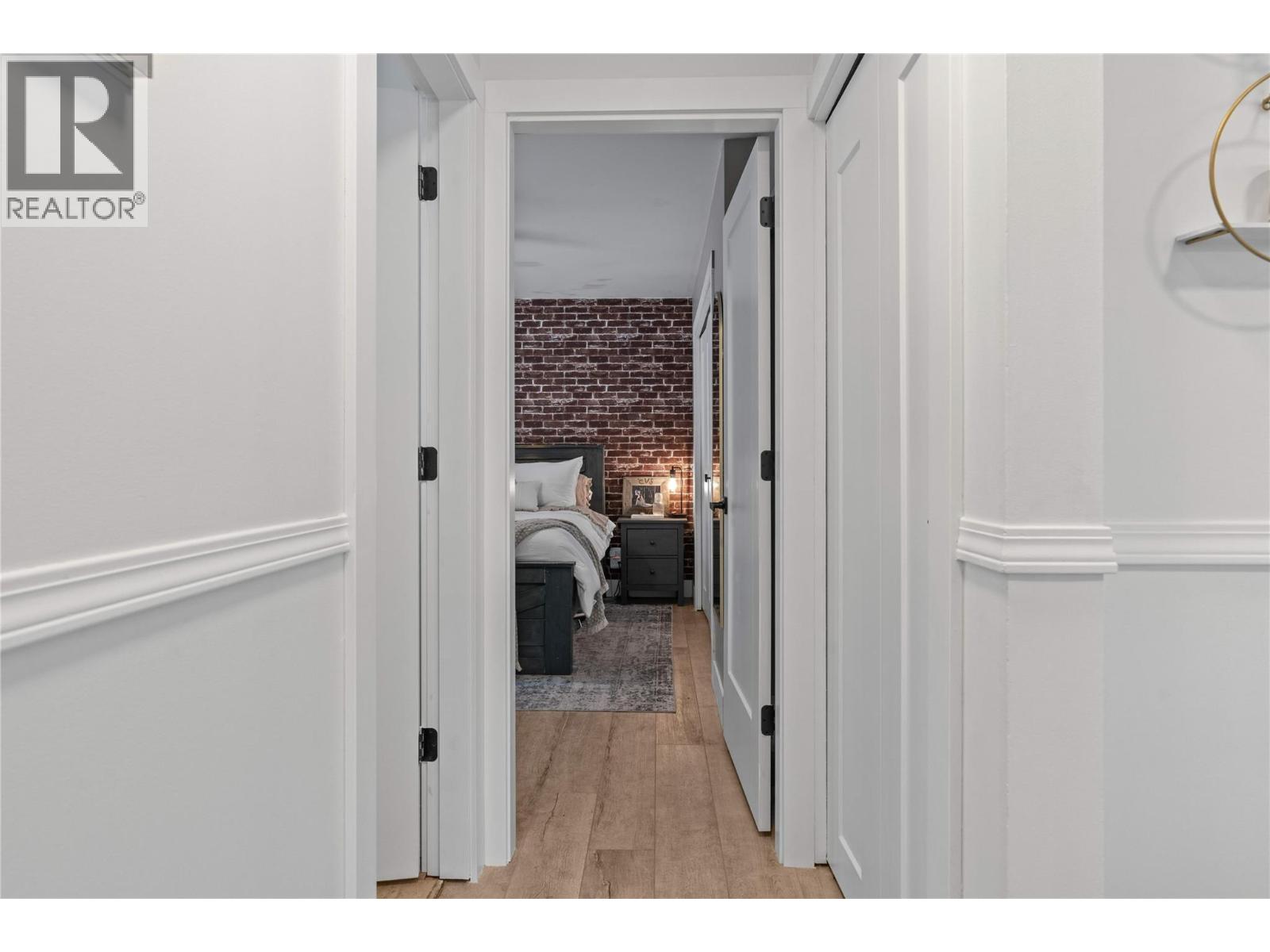 3925 Highland Park Crescent, Armstrong