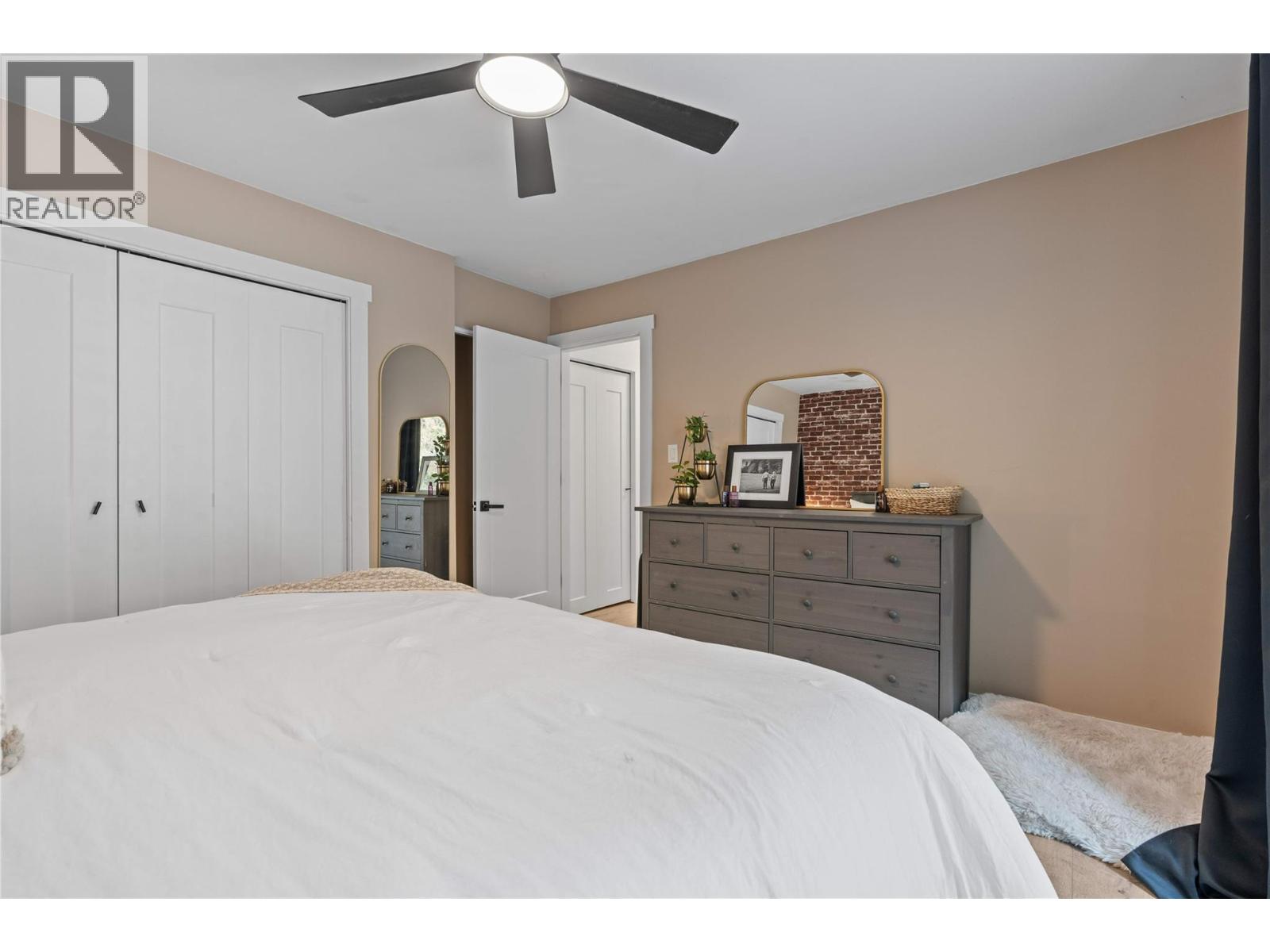 3925 Highland Park Crescent, Armstrong