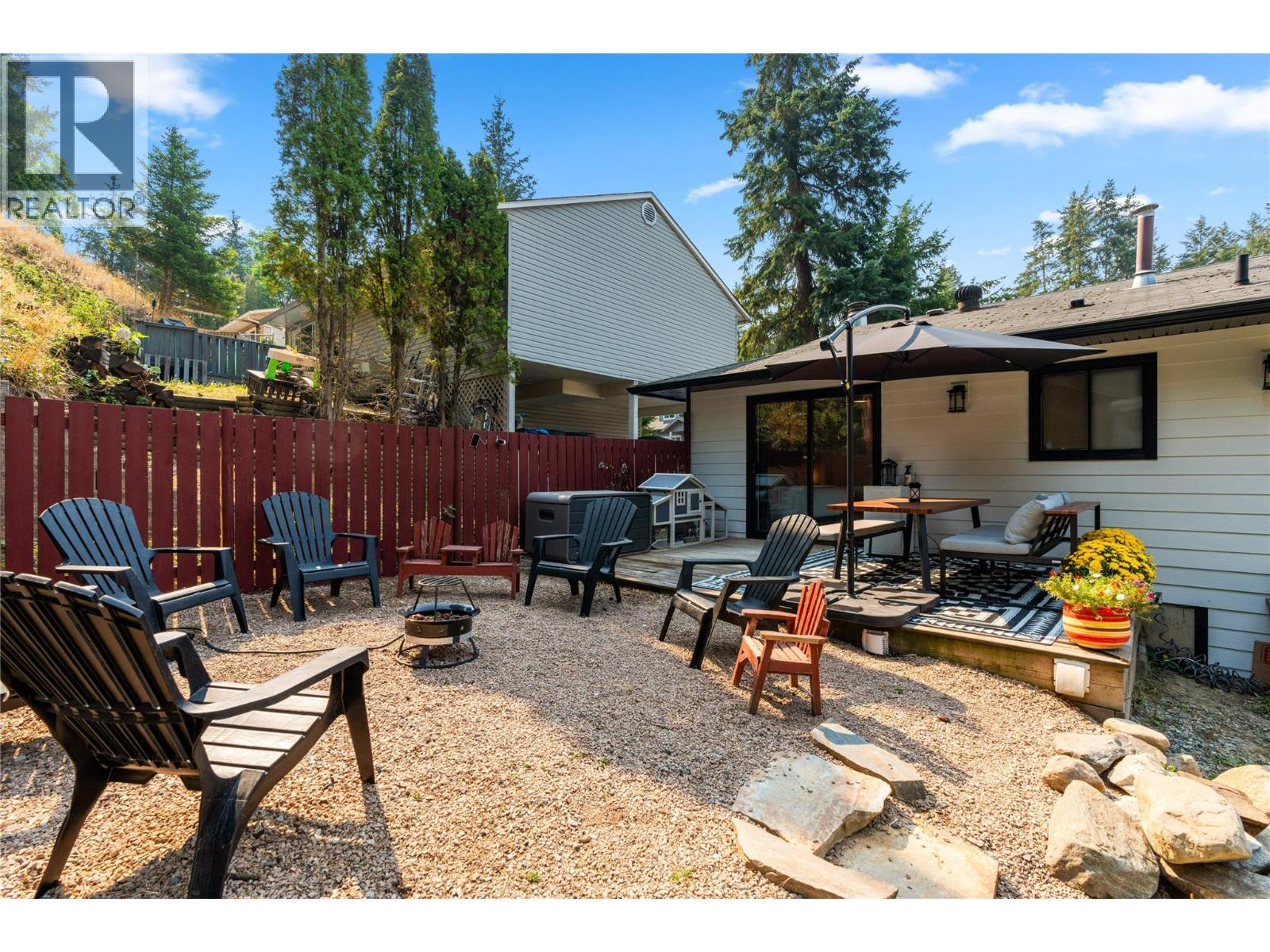 3925 Highland Park Crescent, Armstrong