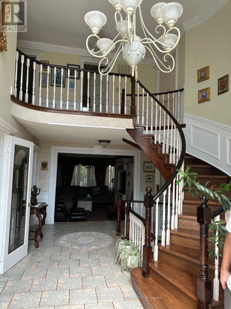 4 NOTTINGHAM CRESCENT, Brampton (Westgate) — photo 7