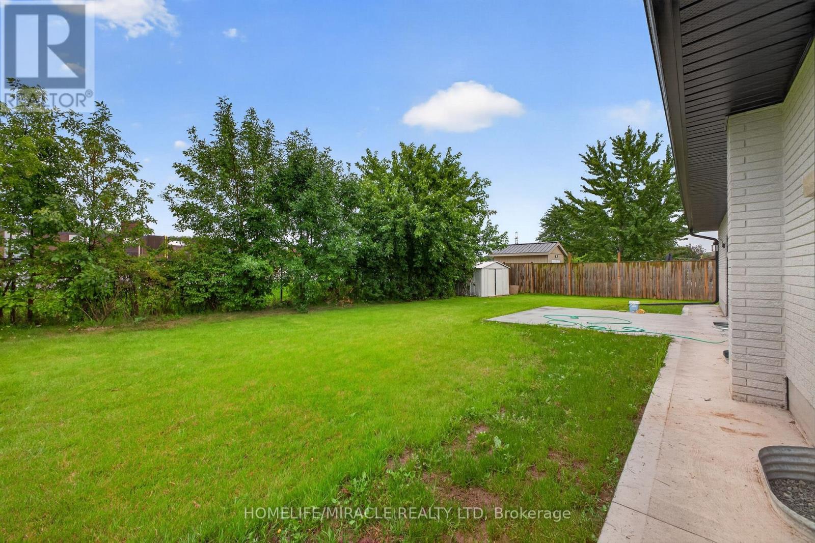 216 WELLINGTON STREET - Image 5
