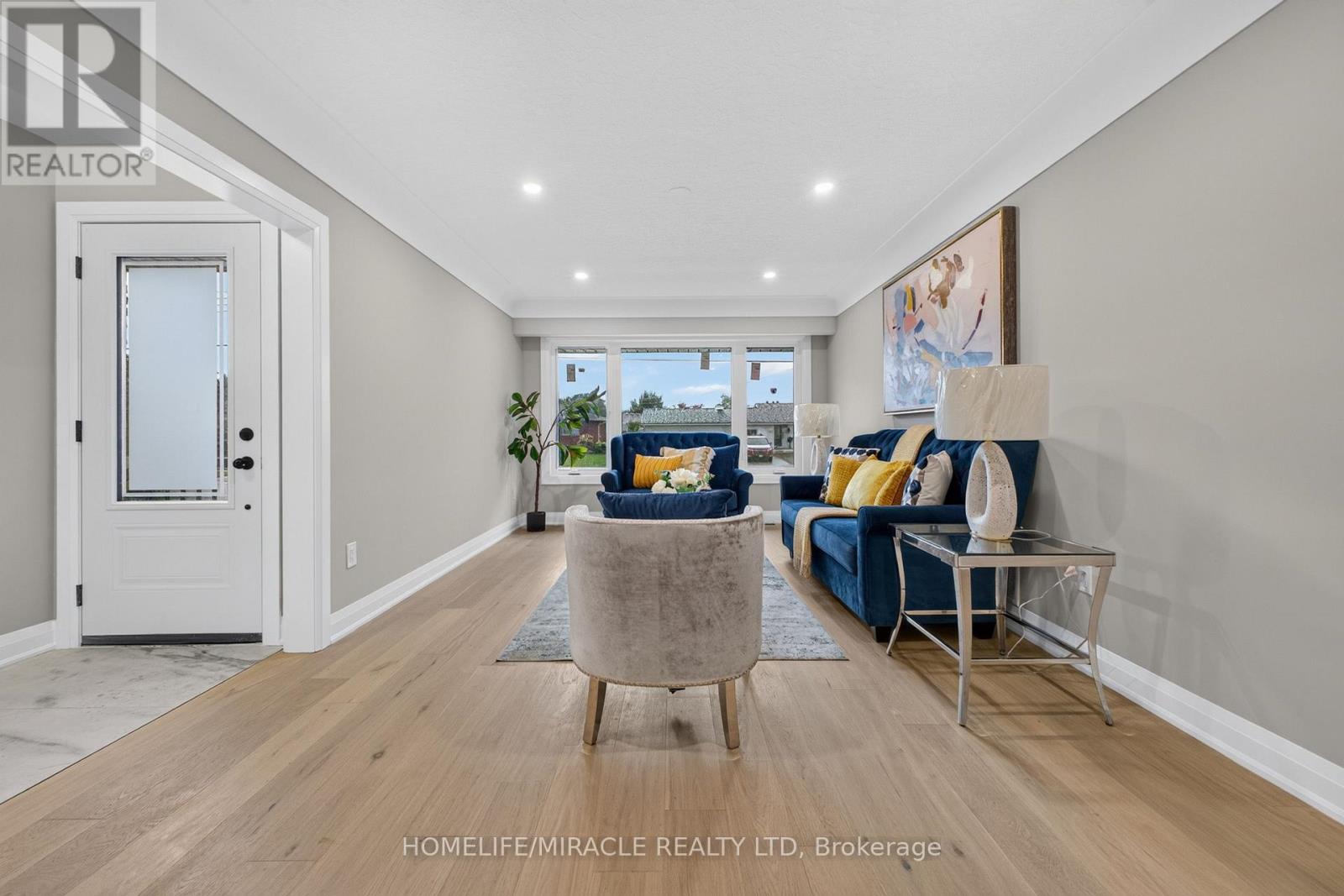 216 WELLINGTON STREET - Image 9