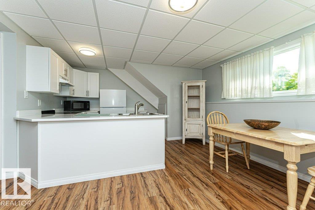 5924 11 AV NW - 27