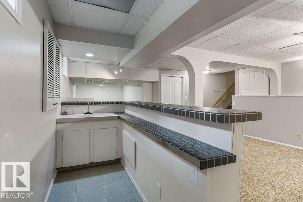 25 WELLAND CR - Image 38