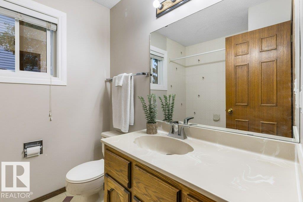 25 WELLAND CR - Image 30