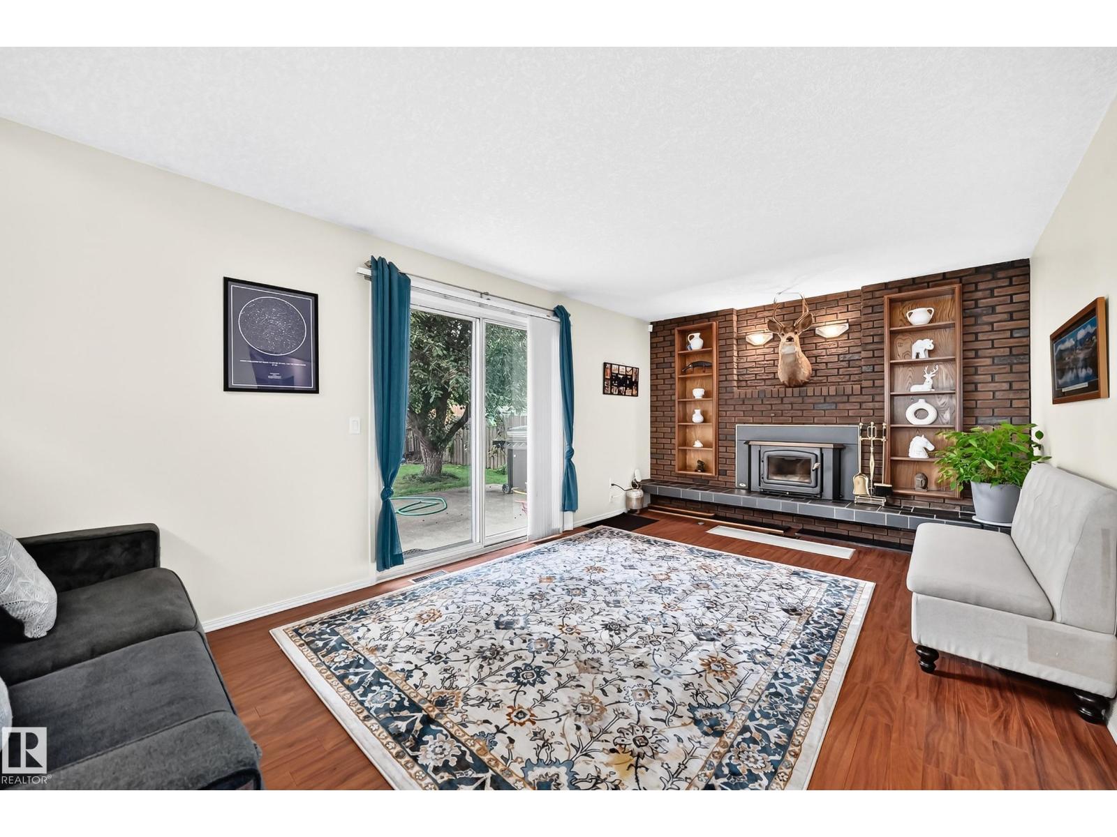 23 WOODLANDS RD - 11