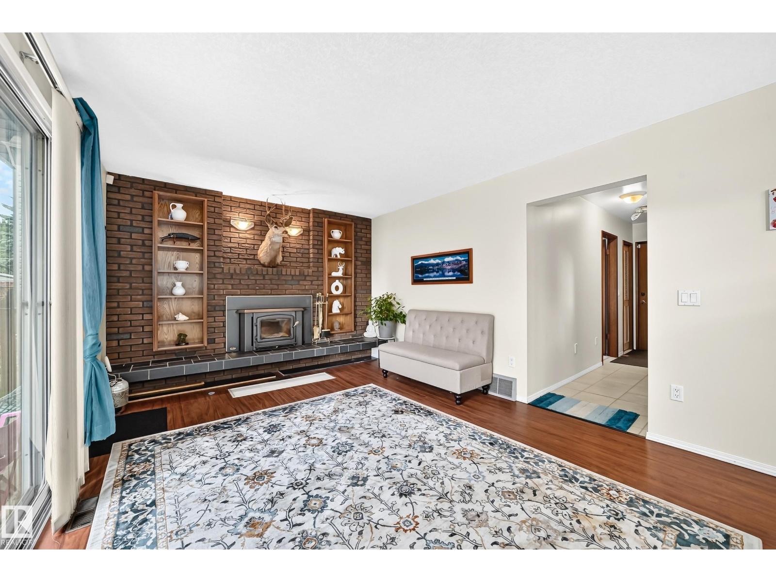 23 WOODLANDS RD - 13