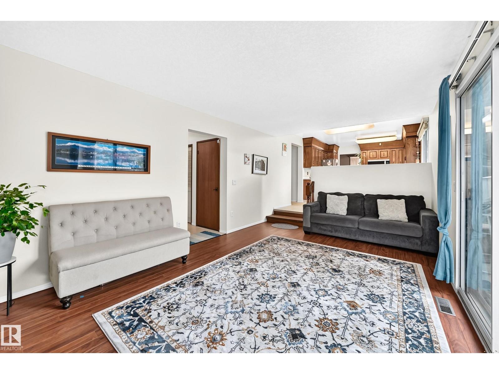 23 WOODLANDS RD - 14
