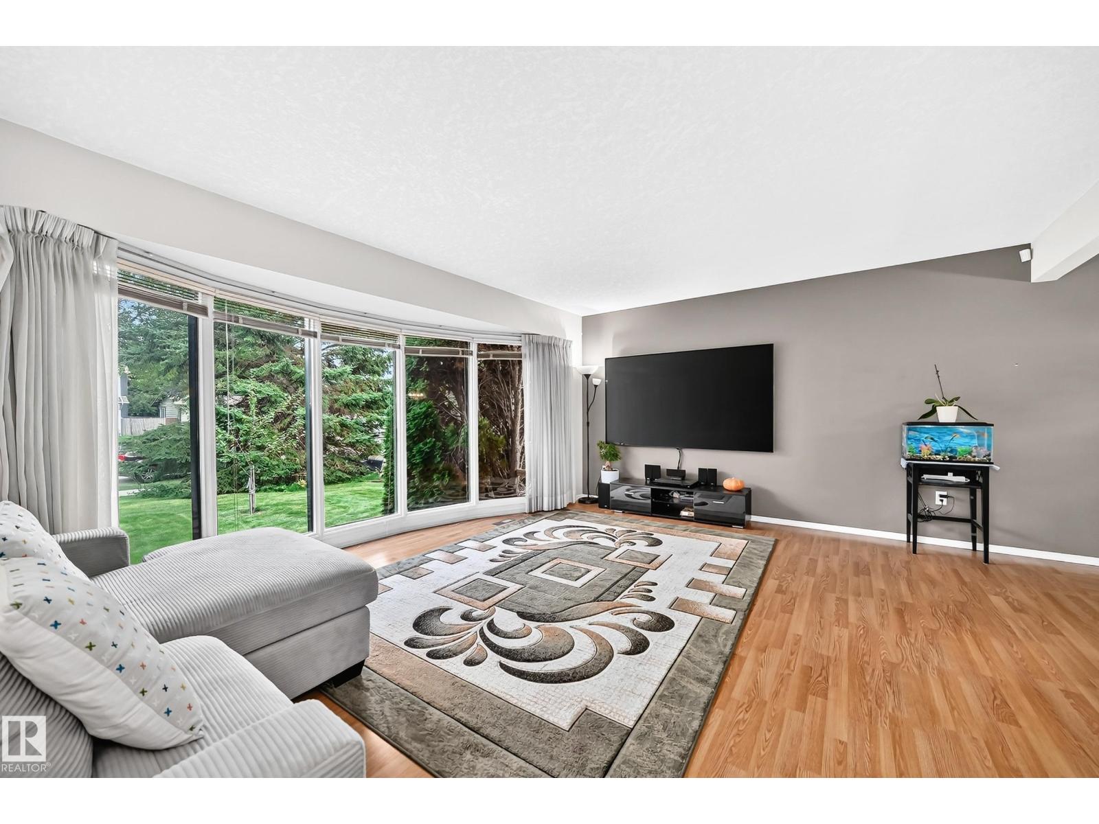 23 WOODLANDS RD - 15