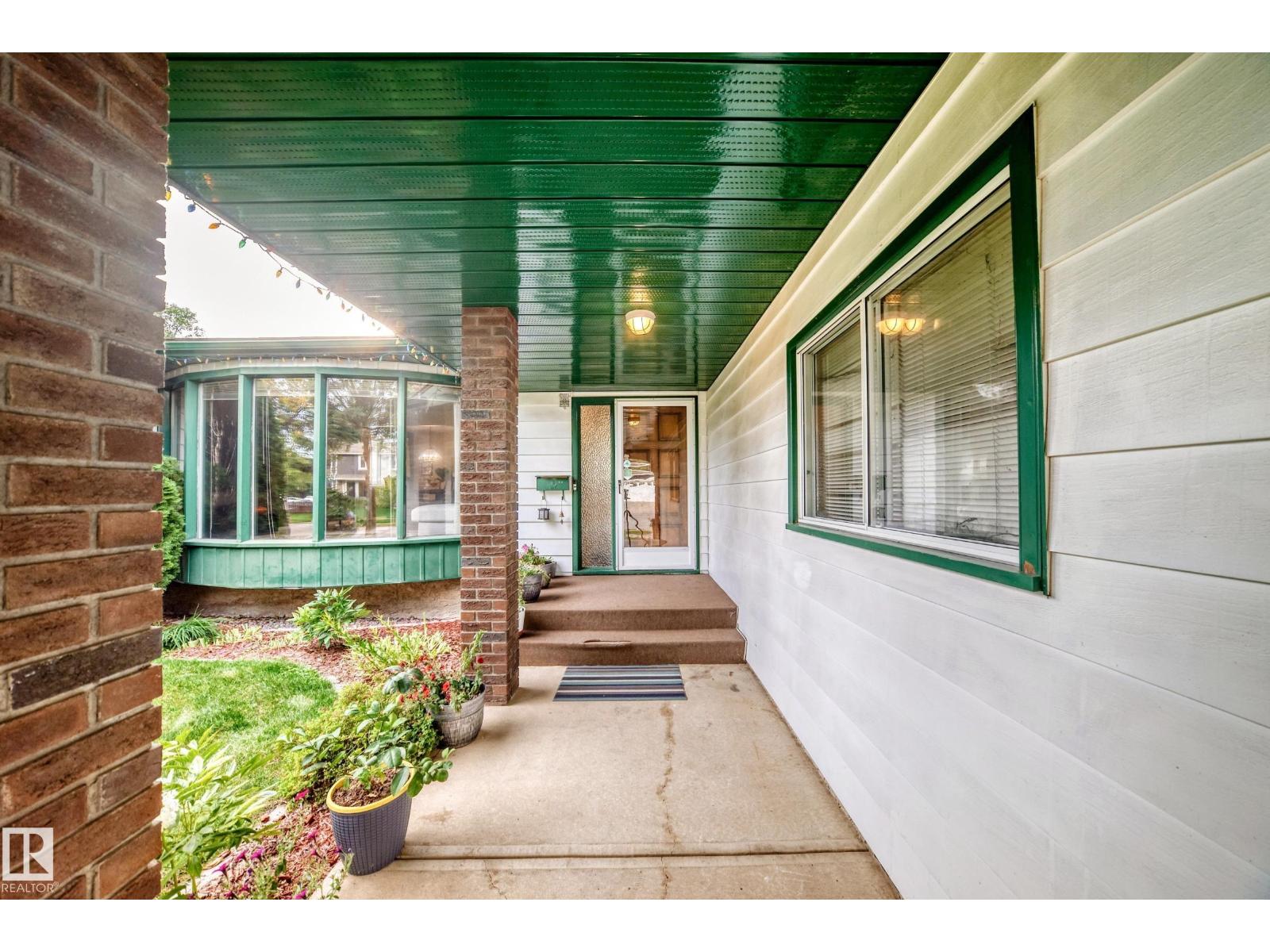 23 WOODLANDS RD - 2