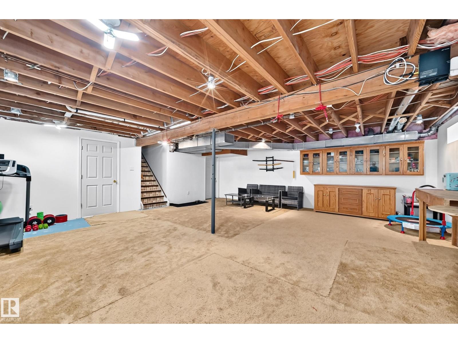23 WOODLANDS RD - 36