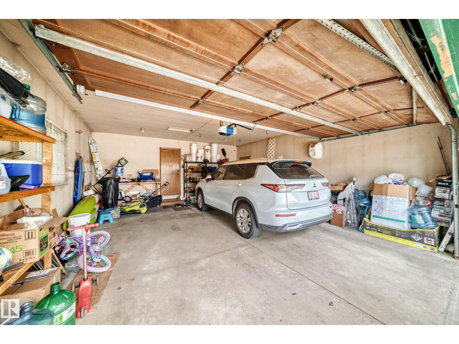 23 WOODLANDS RD - 39