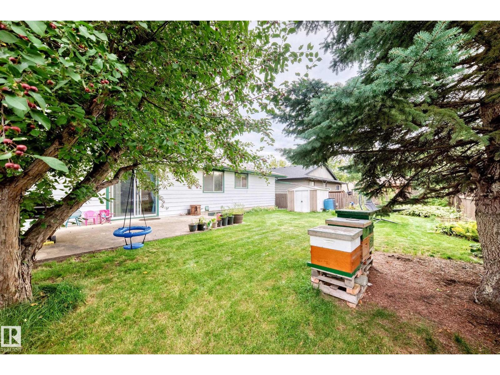 23 WOODLANDS RD - 43