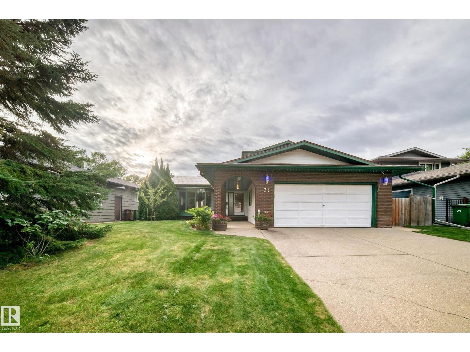 23 WOODLANDS RD - 48