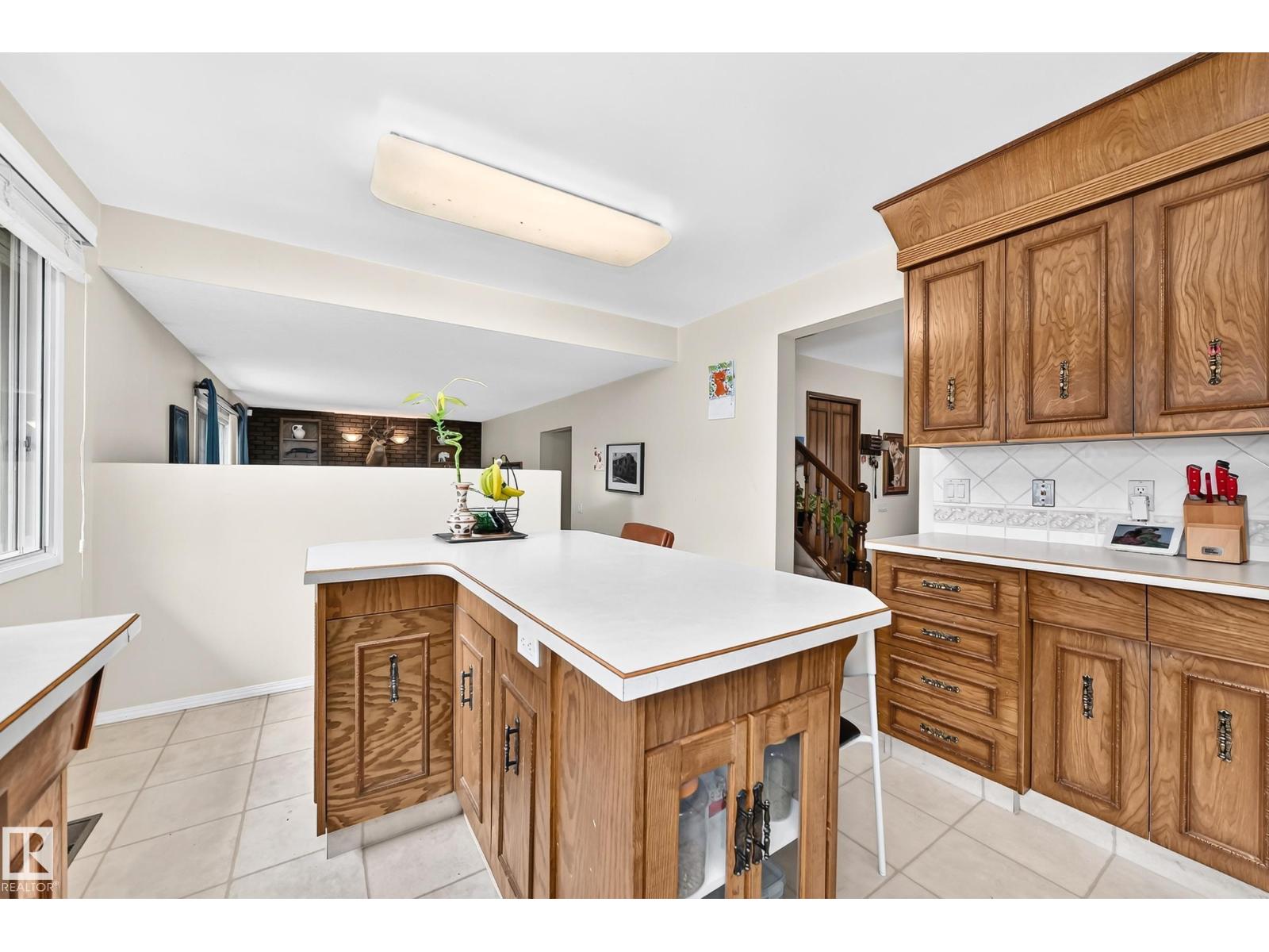 23 WOODLANDS RD - 8