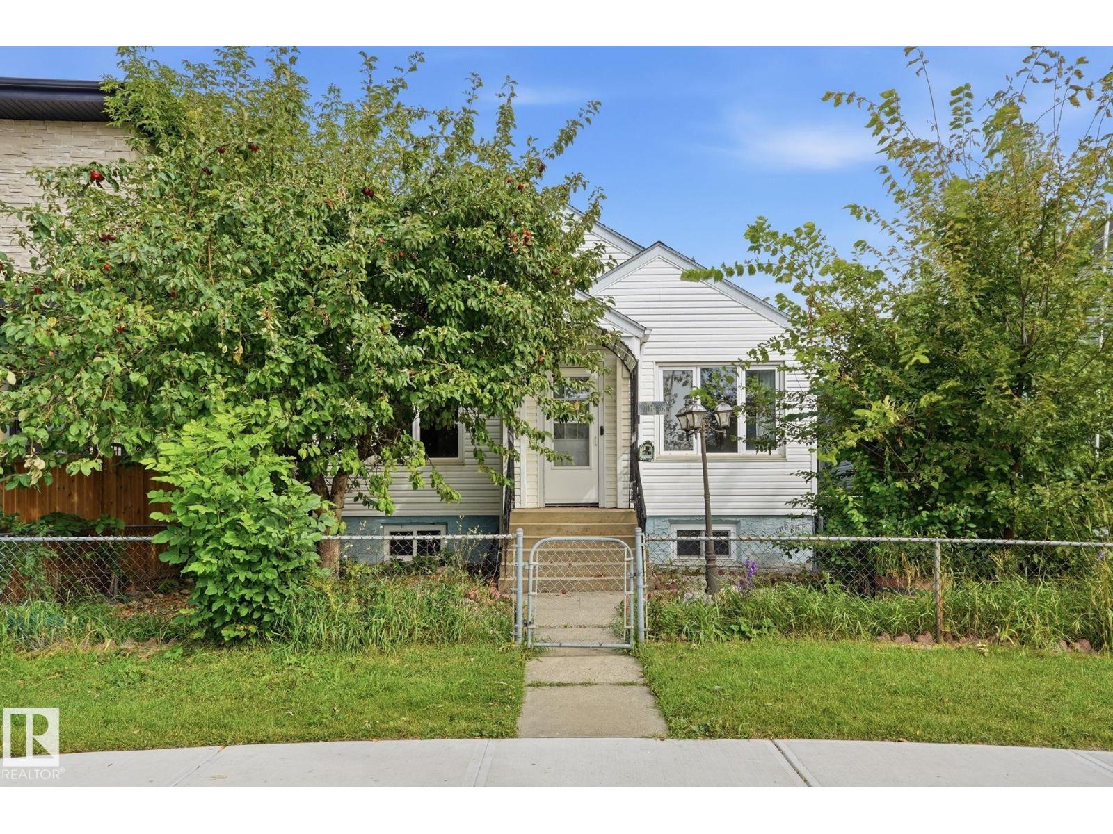 10917 96 ST NW - 1