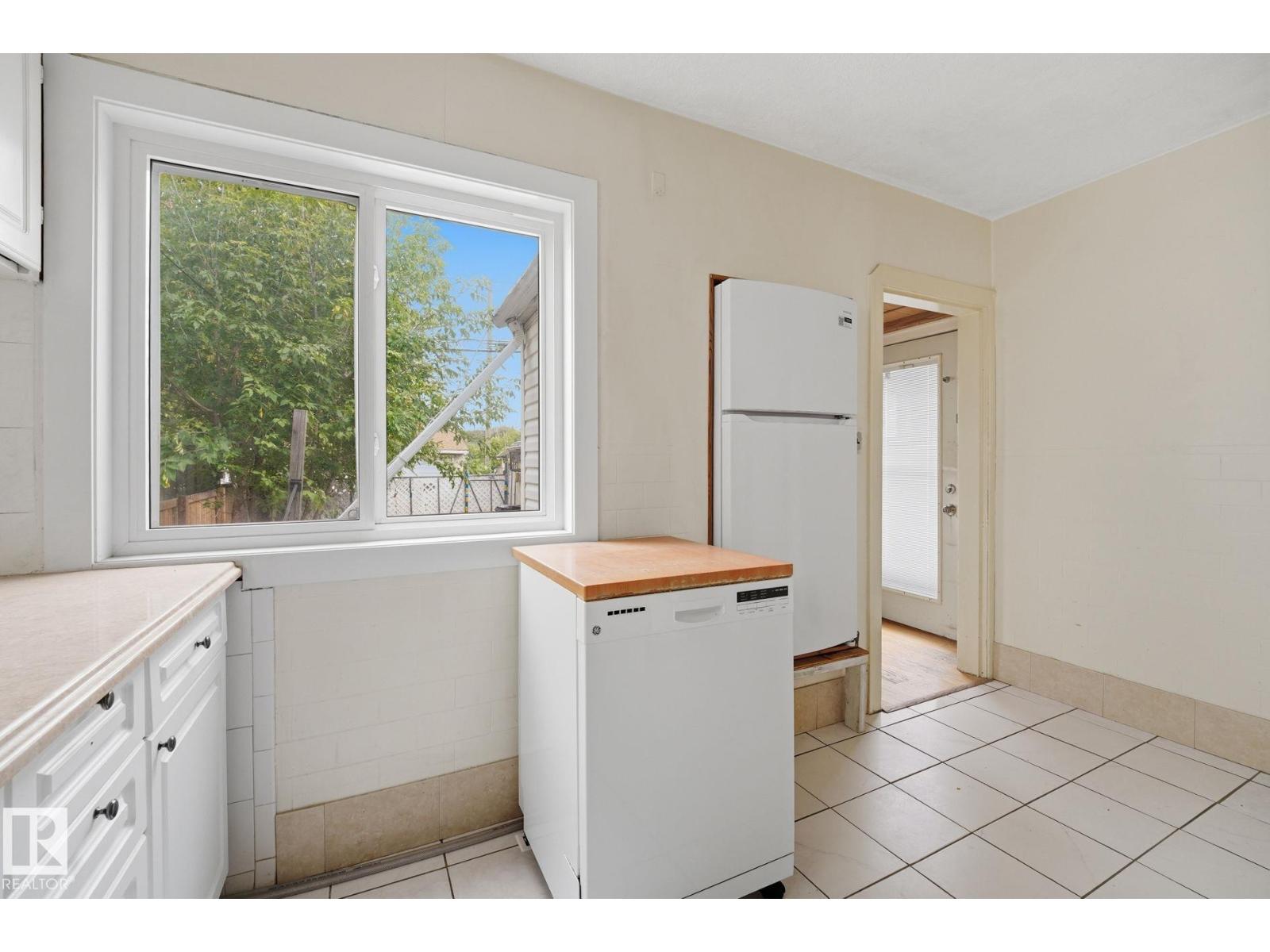 10917 96 ST NW - 14