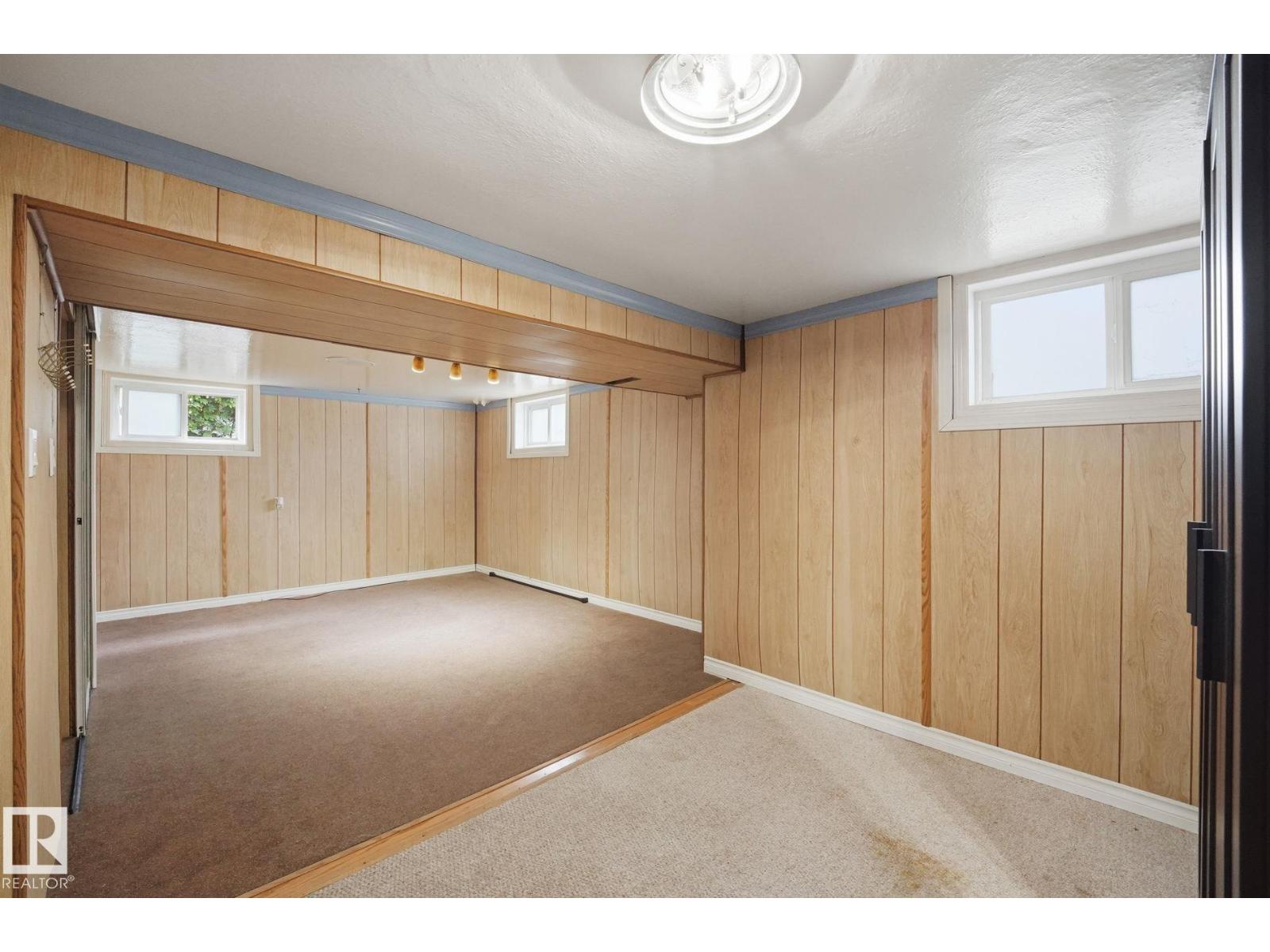 10917 96 ST NW - 20
