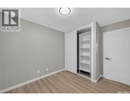 Family room - 18 University Park Drive, Regina, SK S4V0C9 Photo 14