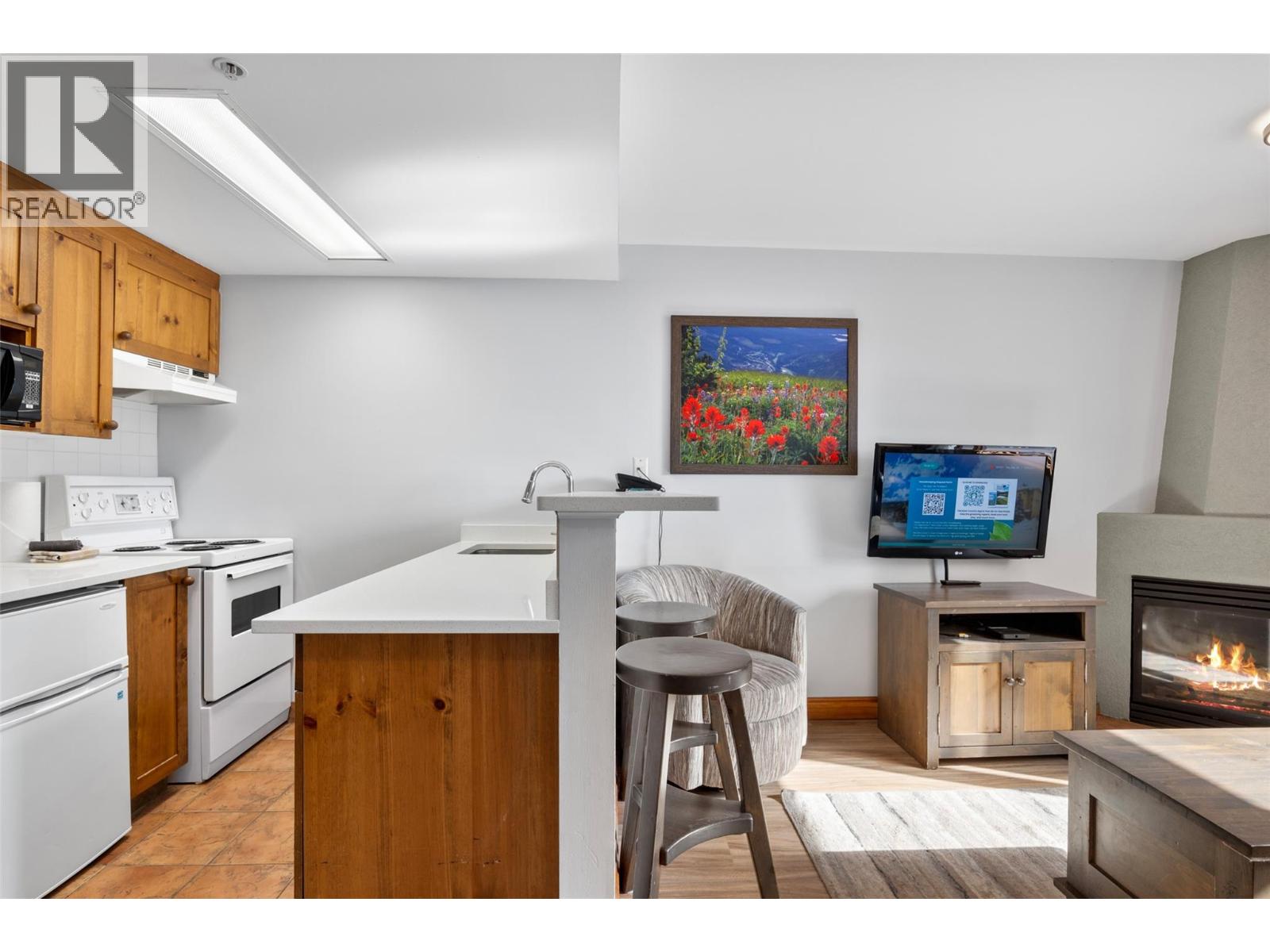 #238/240 3220 Village Way - 12