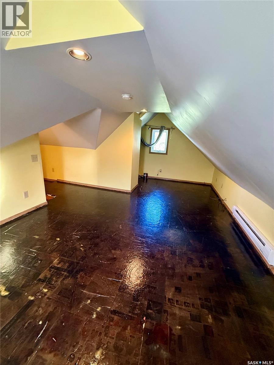 930 Vaughan STREET - Image 18