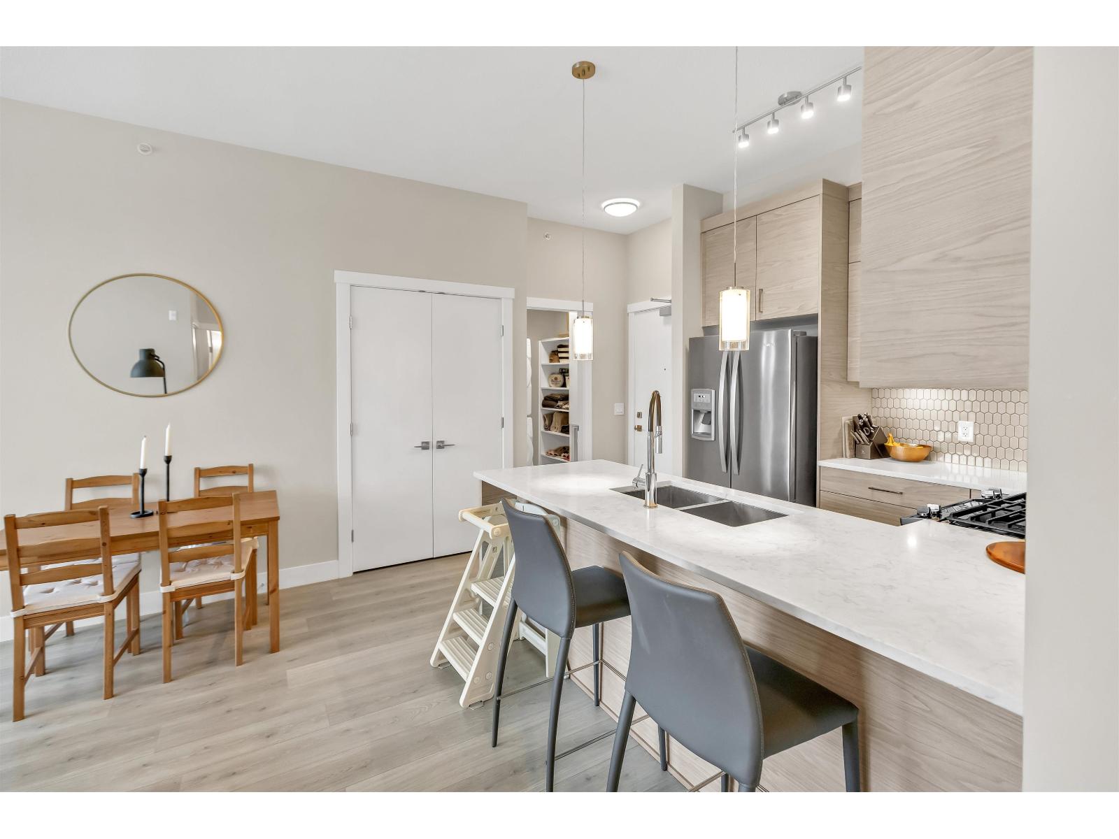 408 2120 GLADWIN ROAD, Abbotsford