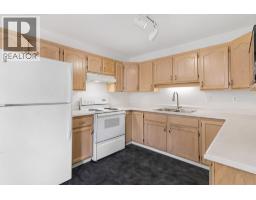 Living room - 7841 Highway 97 N Highway Unit# 4 Lot# 122, Kelowna, BC V4V1E7 Photo 8