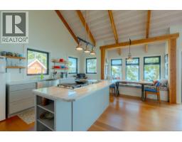 Living room - 188 Long Island Lane, Decourcy Island, BC A1A1A1 Photo 13