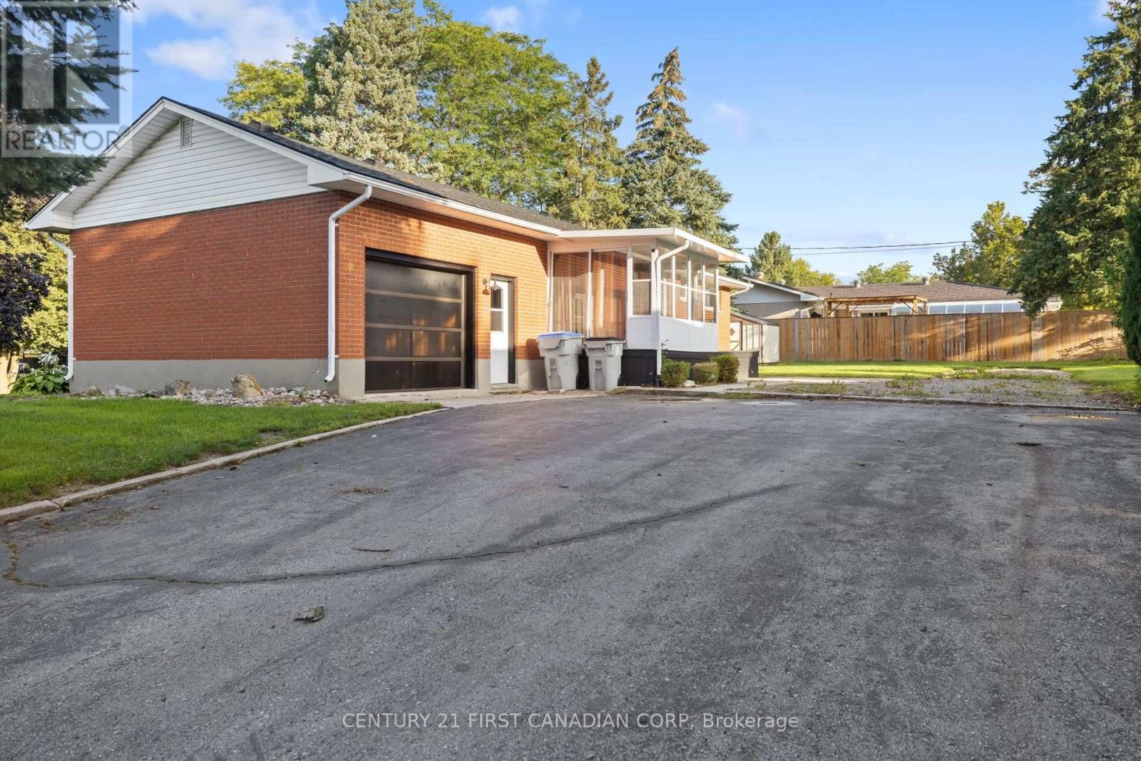 36 ORCHARD STREET, South Huron (Exeter) — photo 2