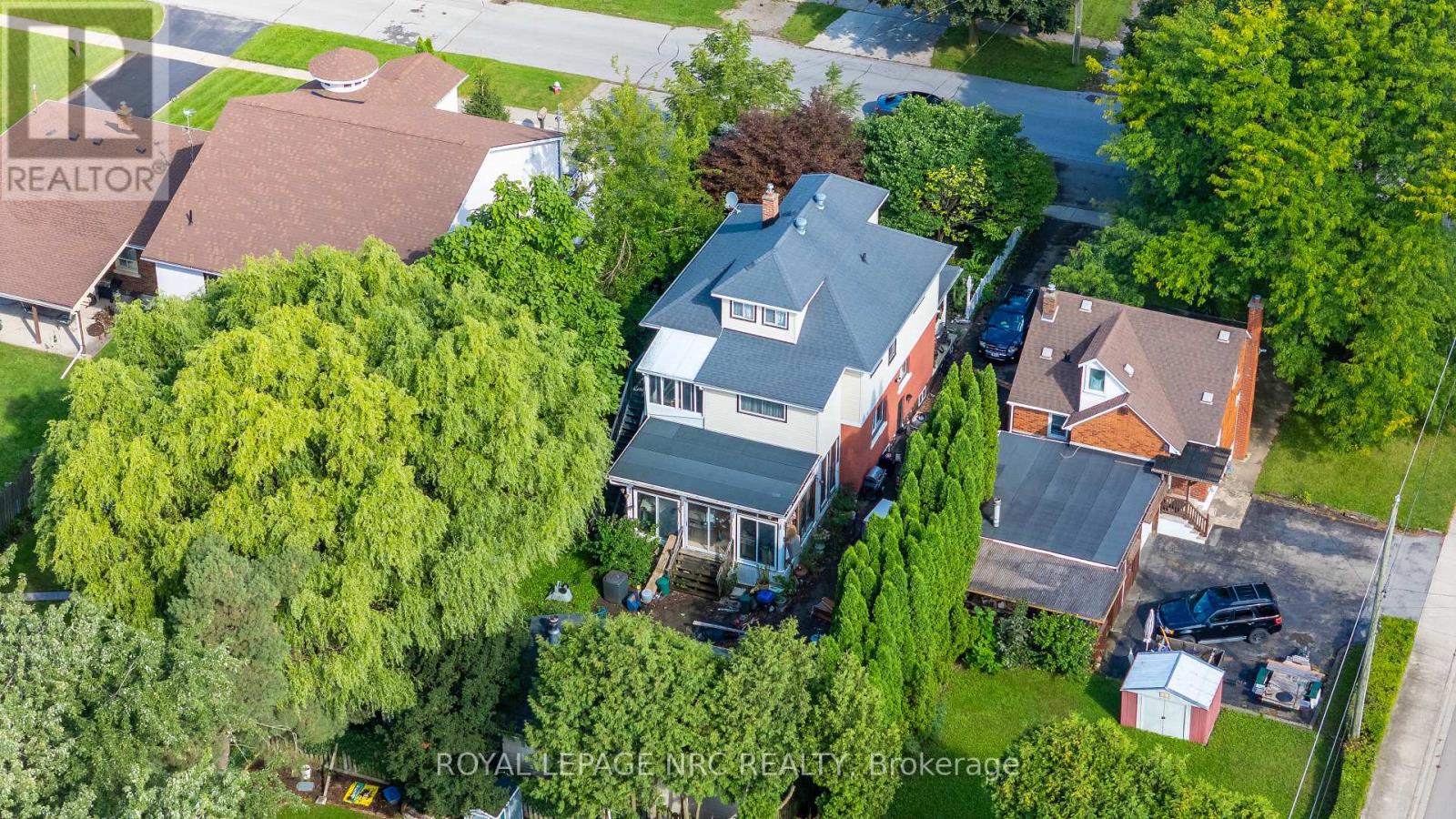 6068 DIXON STREET - 25