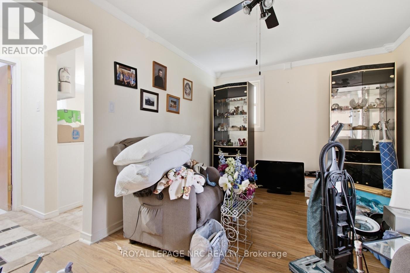 6068 DIXON STREET - 9