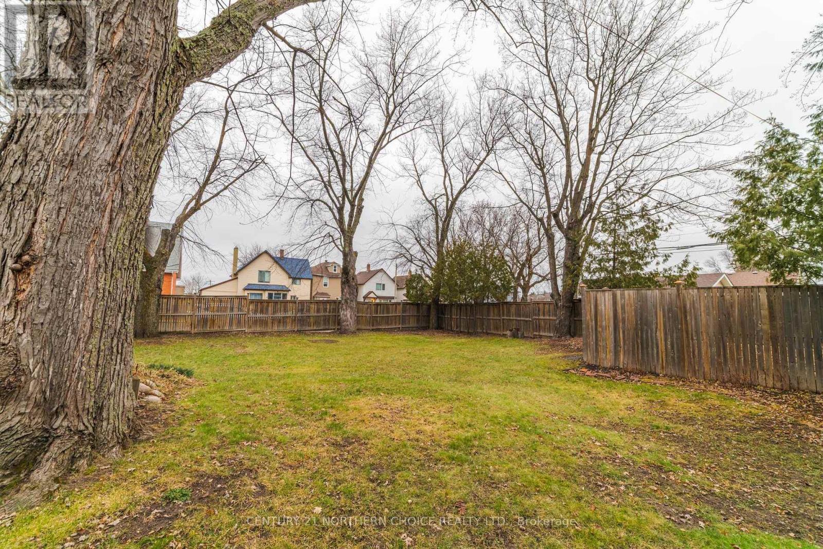 127 FIFTH AVENUE S, Kenora (Central) — photo 9