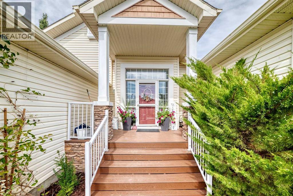 27 Lloyd Crescent NE - Image 3