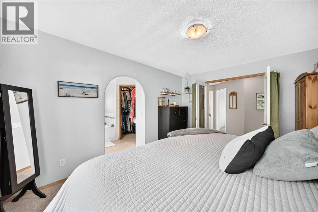 27 Lloyd Crescent NE - Image 21