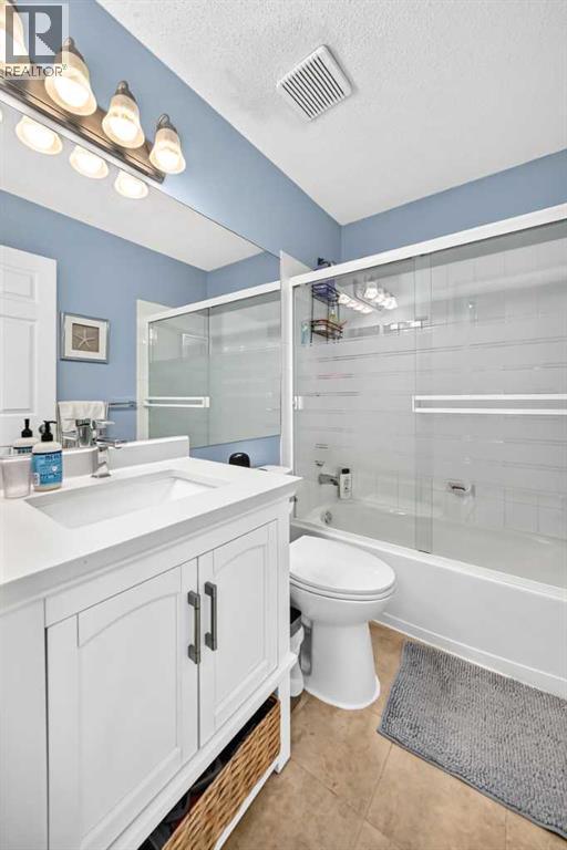 27 Lloyd Crescent NE - Image 27