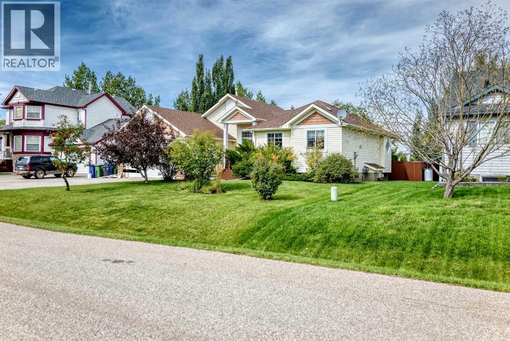 27 Lloyd Crescent NE - Image 48